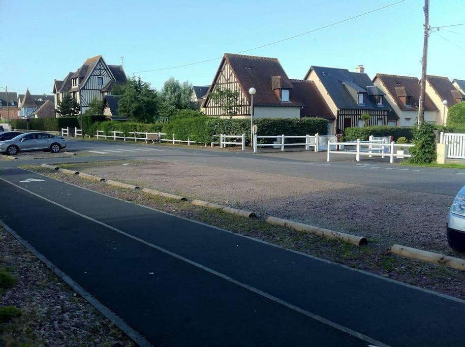 Flat 400 M From & Center Apartment Cabourg