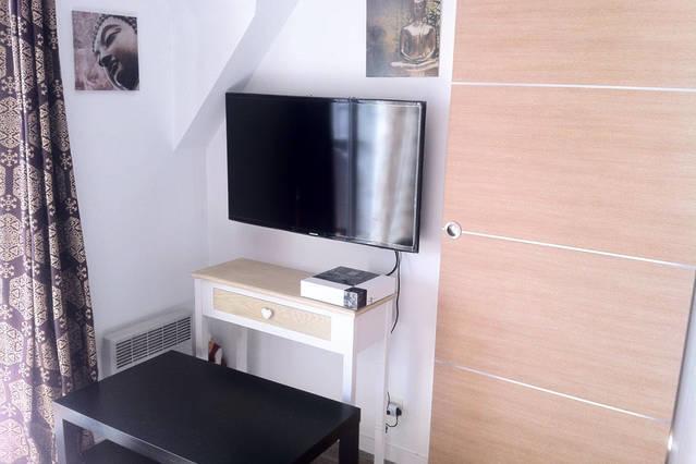 Apartment Flat 400 M From & Center